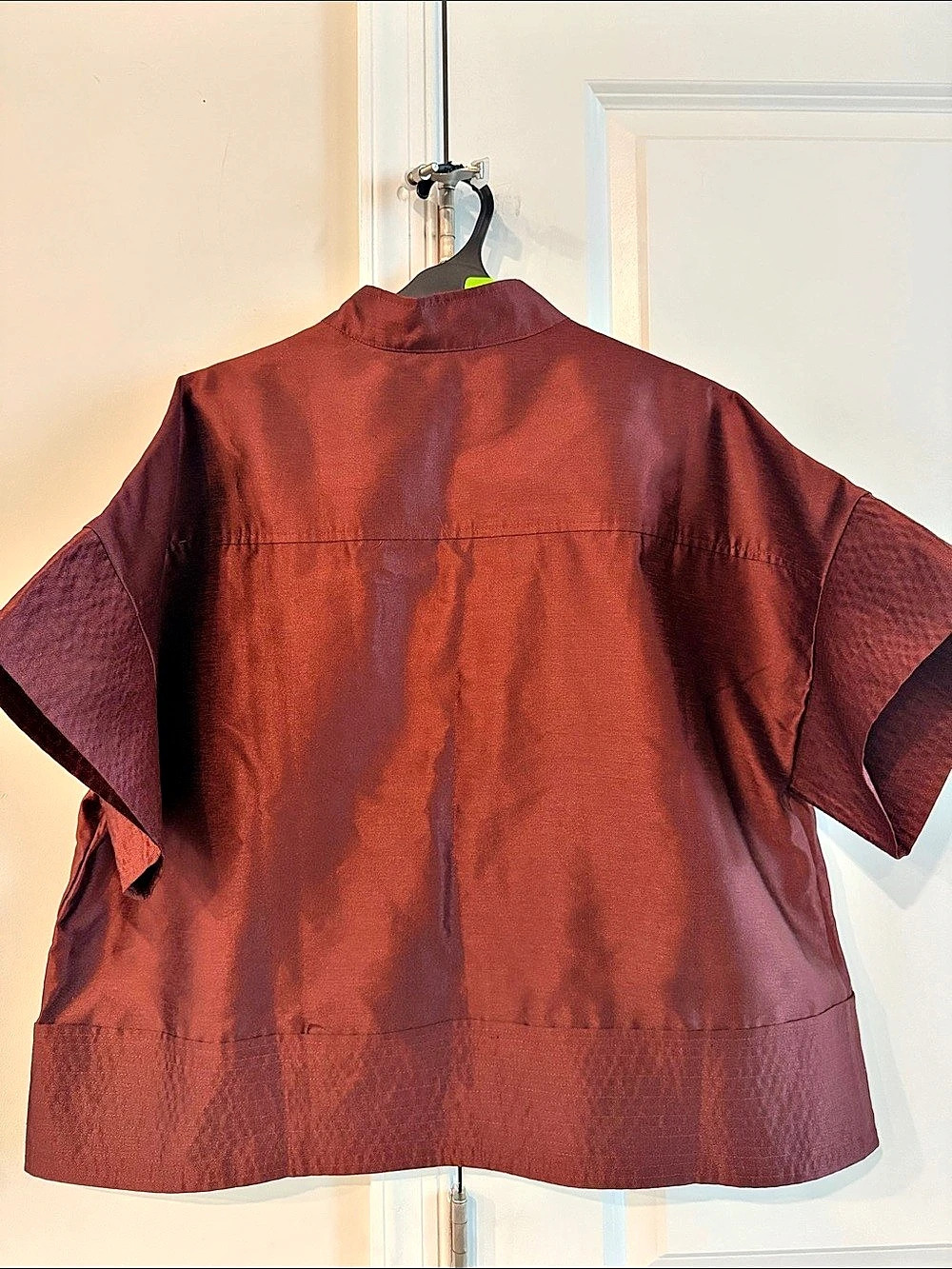 TuckerNuck Short Sleeve Utility Jacket Burgundy Medium - Picture 5 of 7